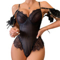 Body Preto com Aplicação de Correntes Floreadas e Plumas
