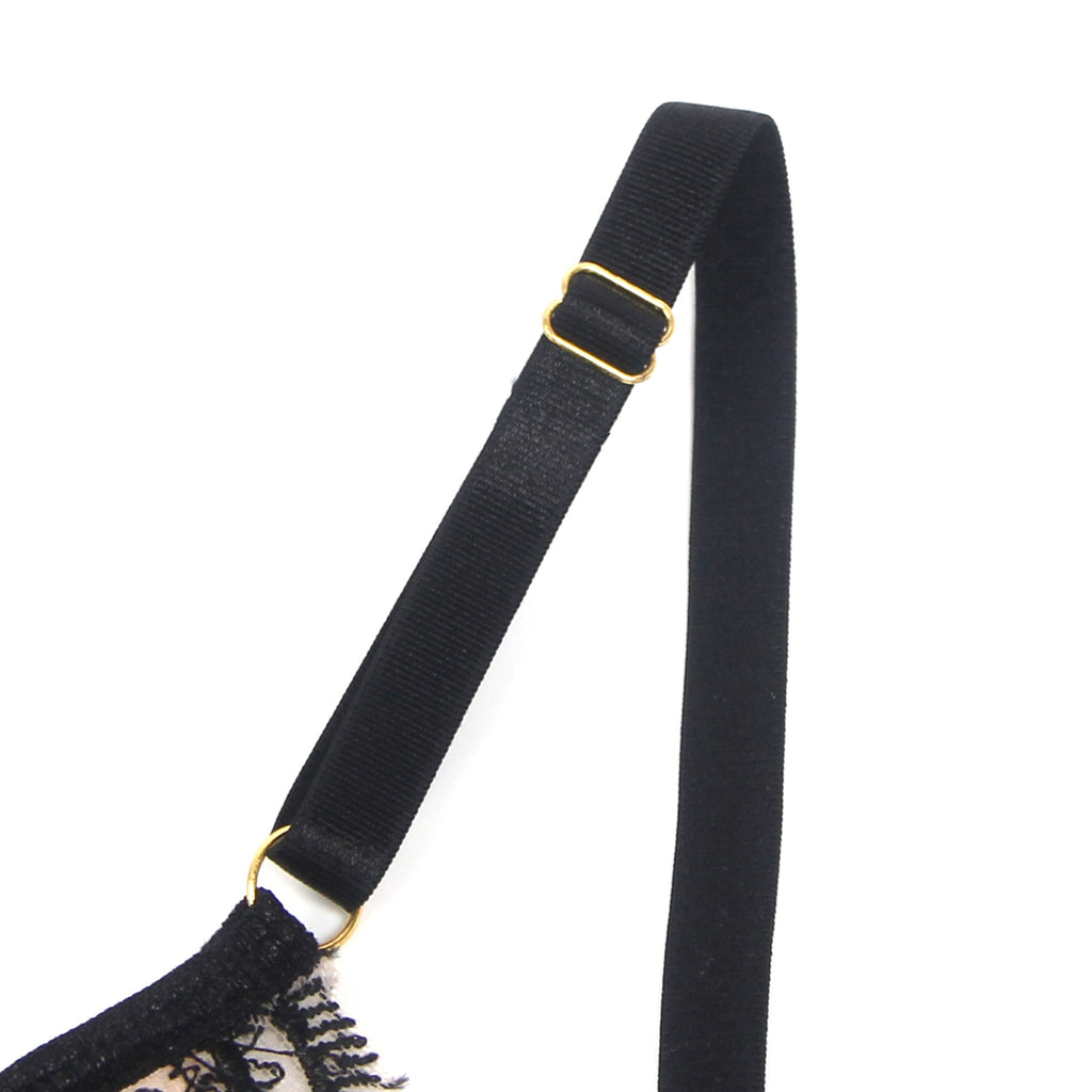 Conjunto de Lingerie Preto em Renda com Ligas - Tamanho L