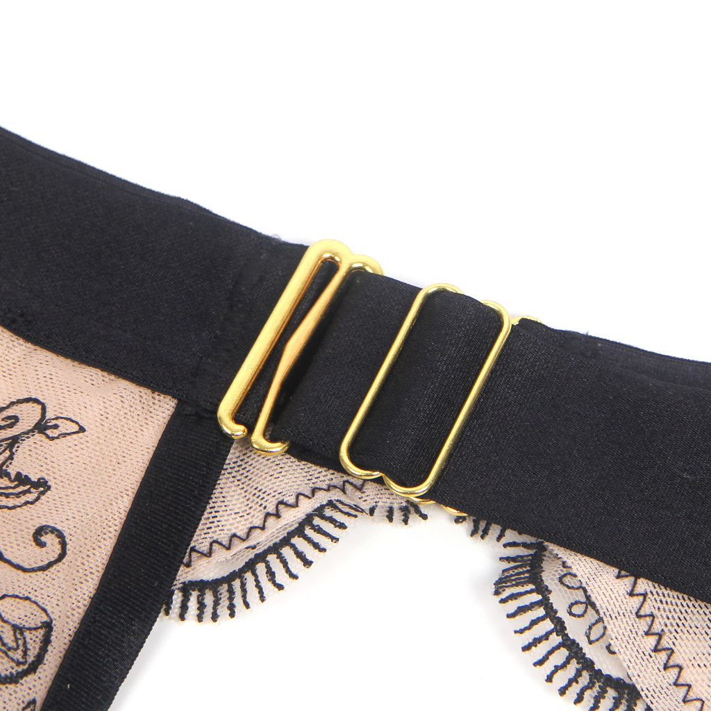 Conjunto de Lingerie Preto em Renda com Ligas - Tamanho L