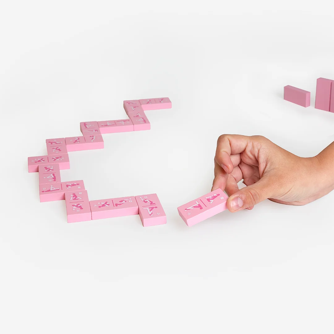 Jogo De Dominó De Madeira Kinky - Image 2